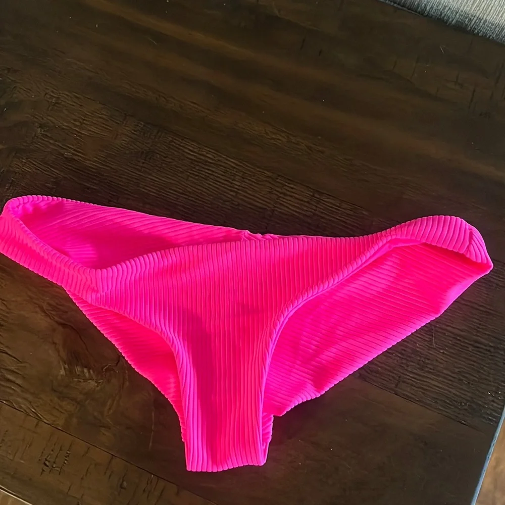 Frankie’s Hot Pink Bottoms